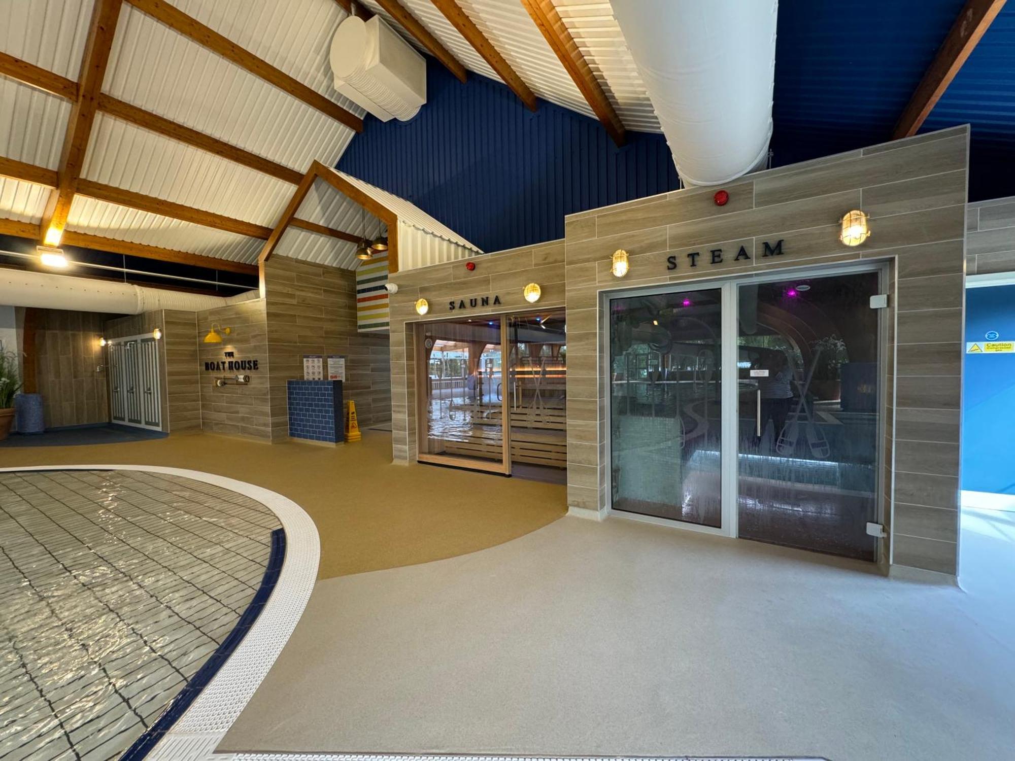 Villa Clearwater South Cerney Exterior foto